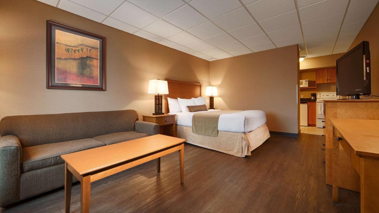 Best Western Plus Mission City Lodge Exterior photo